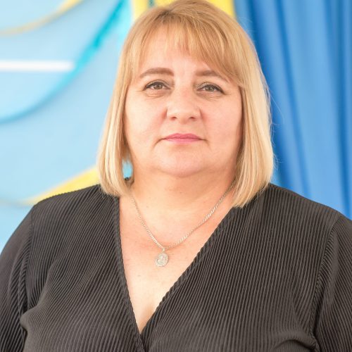 4 фото вчителів, ПІБ та посада кожного _ №3 Красілич Руслана Василівна, вчитель фізичної культ - Йосип Матлюк